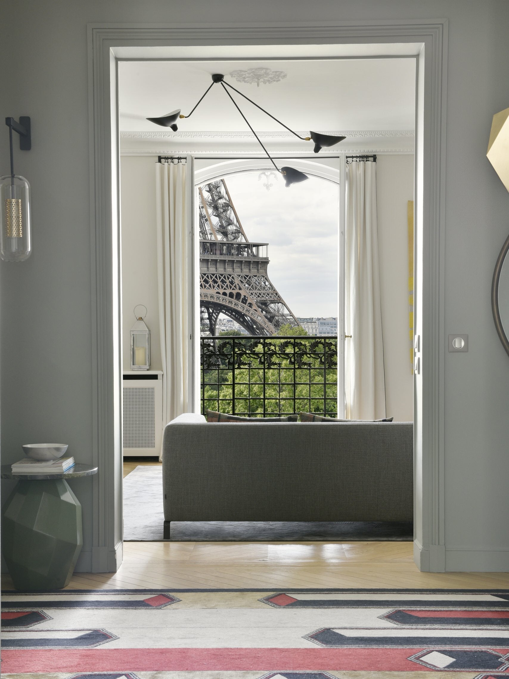 Solara Plafonnier Trois Bras Noir Sculptural - Neutralighting